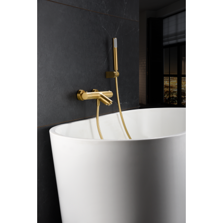 GENOVA EXTERNE THERMOSTATISCHE WANDBADMISCHBATTERIE MIT DUSCHSET IN GEBÜRSTETEM GOLD