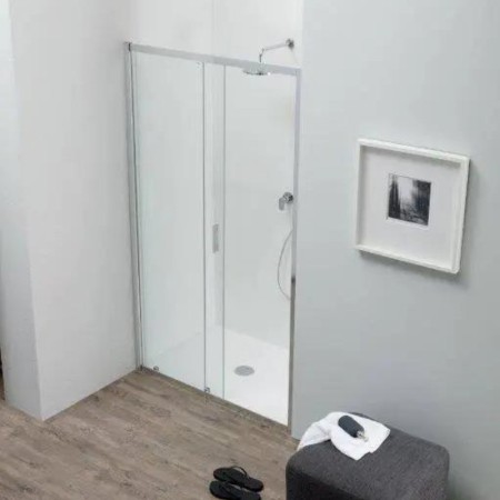 FAST DUSCHKABINE IN NISCHE MIT SCHIEBETÜR