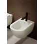GENIESSEN SIE BIDET SCHWEBEND